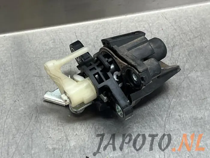 Schalter Heckklappe Toyota Aygo